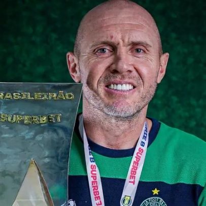 Ceará negocia com técnico campeão da Série B