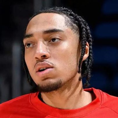Novato do Bulls Noa Essengue está fora da temporada