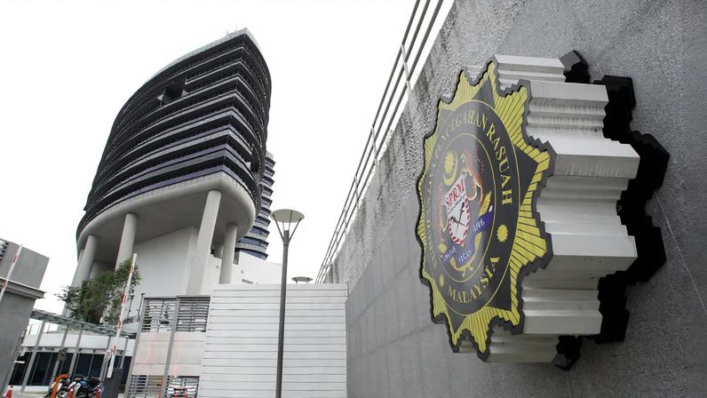 Malásia realiza buscas em empresas por investigação anticorrupção em compras do Exército