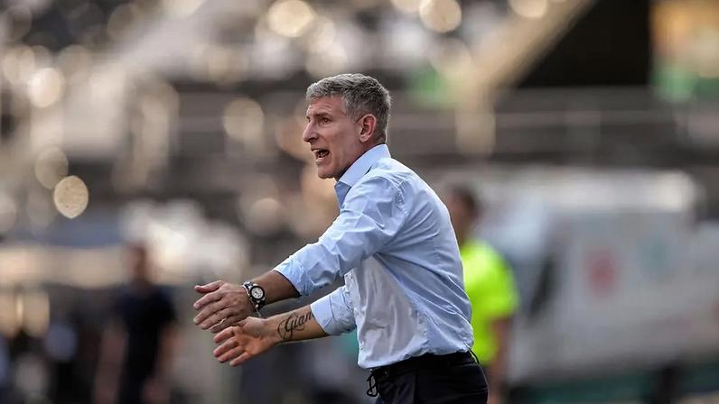 Palermo no jogo entre Botafogo e Fortaleza, pelo Brasileirão (Foto: Thiago Ribeiro/ Agif/Gazeta Press)