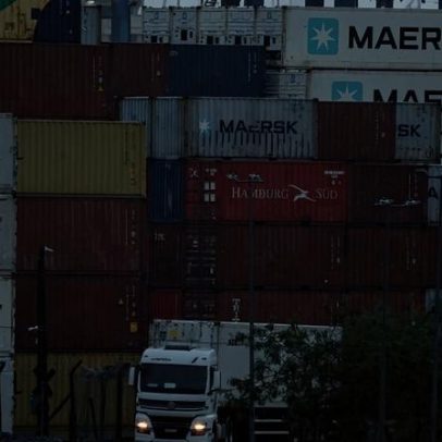 Superávit Comercial do Brasil cai 13% em novembro, perto de estimativas