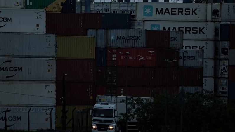 Pátio de contêineres no Porto de Santos, no Estado de São Paulo