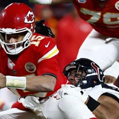 Texans vencem Chiefs após defesa neutralizar Mahomes