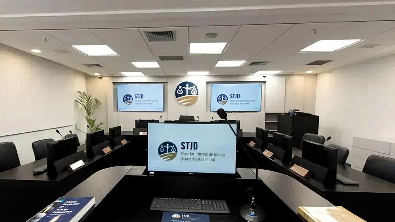 Sessão do STJD no Rio de Janeiro, órgão responsável por julgar disputas e infrações do futebol brasileiro. (Foto: Divulgação/STJD)