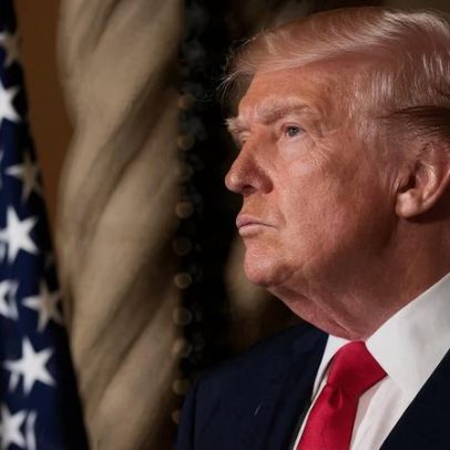 Democratas pedem a Trump reverter a retirada em massa de embaixadores