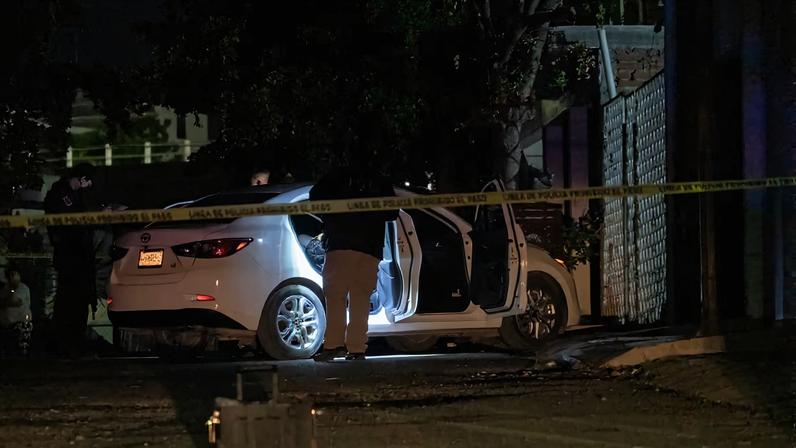 Un agente de la Policía Municipal de Culiacán; Sinaloa, asesinado frente a su domicilio, el 1 de septiembre.