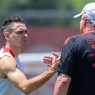 Rafael Borré volta ao Internacional diante do Bragantino