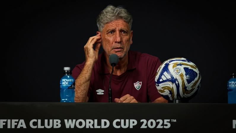 Renato Gaúcho na coletiva de imprensa antes de Fluminense x Chelsea (Foto: Sharon Prais / Lance!)
