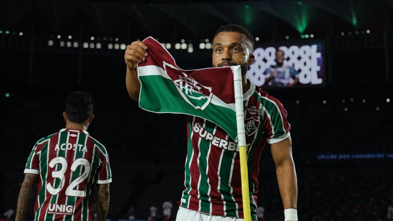Samuel Xavier comemora gol pelo Fluminense no Maracanã (Foto: Marcelo Gonçalves / Fluminense FC)