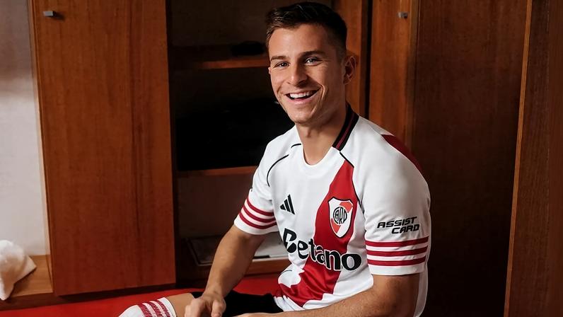 Giuliano Galoppo está emprestado ao River (Foto: Divulgação)