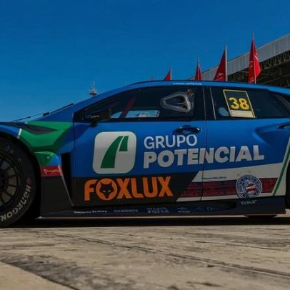 Escudo do Bahia aparece em carro da Stock Car em Interlagos