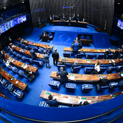Senado busca lei de impeachment antes do recesso