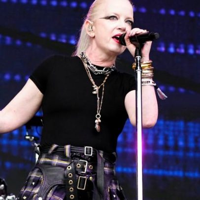 Shirley Manson comenta tiroteio em Bondi Beach durante show em Sydney