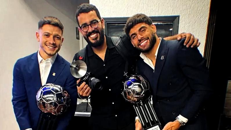 Ex-corinthiano que derrubou o VAR acende polêmica sobre gol de Memphis