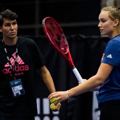 Vesnina defende e elogia o trabalho de Vukov com Rybakina