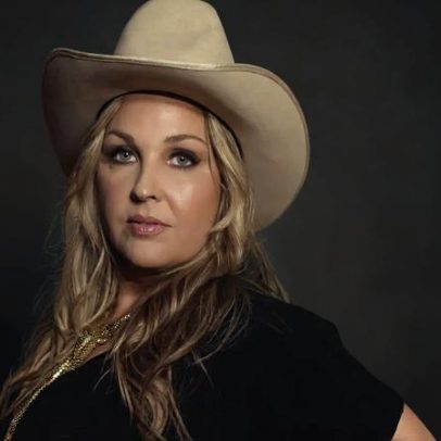 Sunny Sweeney: além de compor, amplia o gênero country