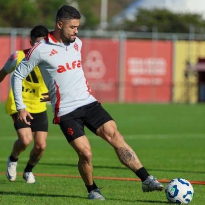 Internacional pode negociar meia e contratar centroavante