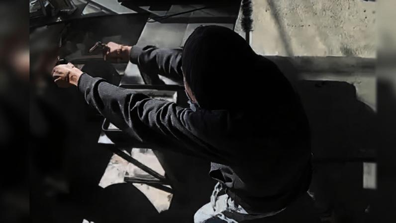 Homem atira com duas armas contra ex-mulher em uma pastelaria de São Paulo