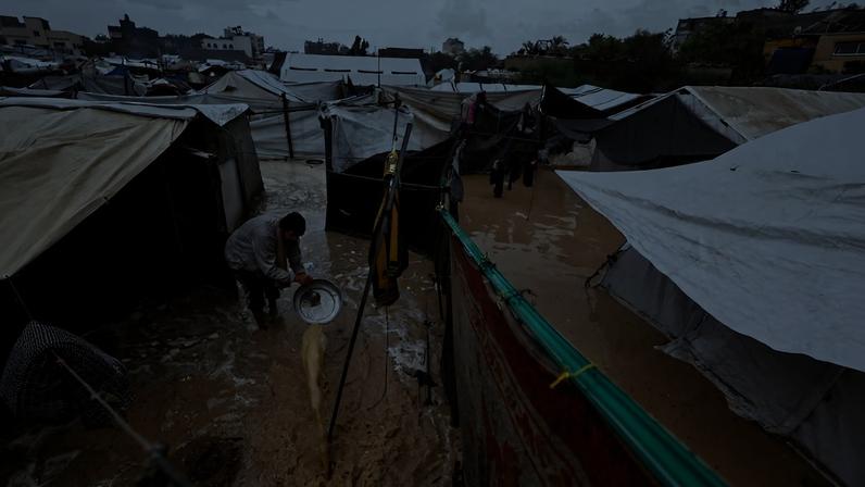 Oito mortos, incluindo três crianças, por chuvas torrenciais em Gaza