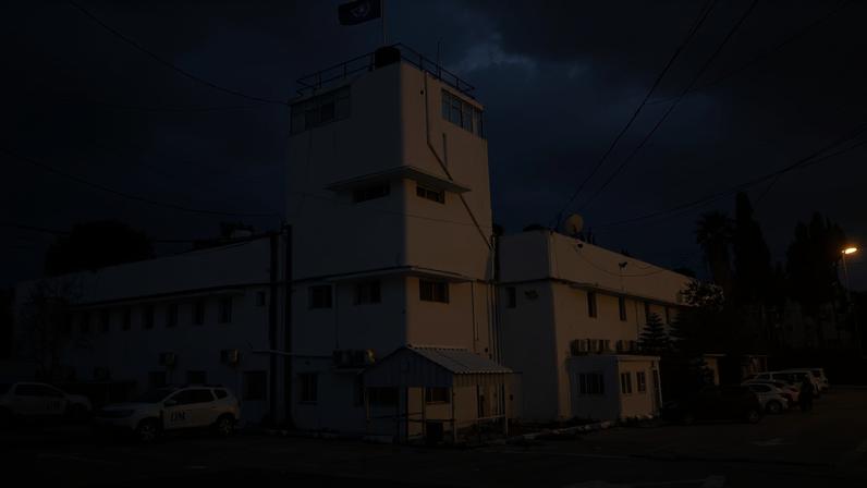 Polícia israelense invade sede da UNRWA em Jerusalém Oriental e troca bandeira