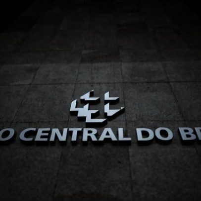 Copom mantém juros em 15% ao ano sem sinal de relaxamento