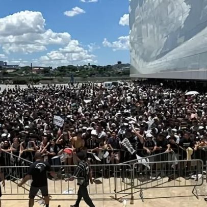 Torcedores passam mal em festa do Corinthians por calor intenso