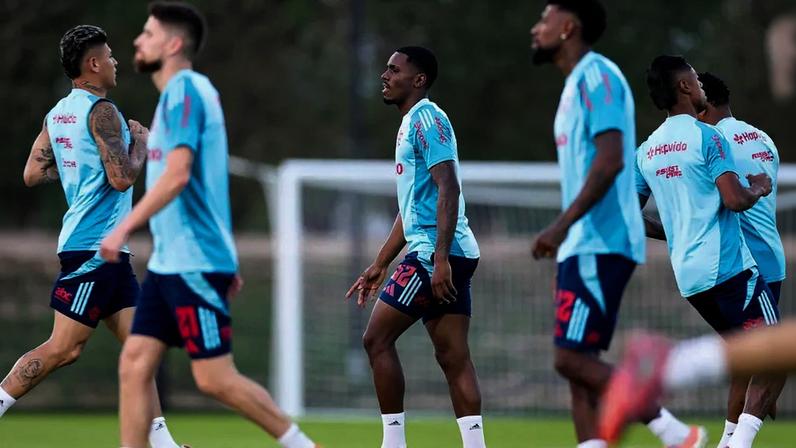 Treino do Flamengo no Catar em preparação para a Copa Intercontinental (Foto: Gilvan de Souza/ Flamengo)