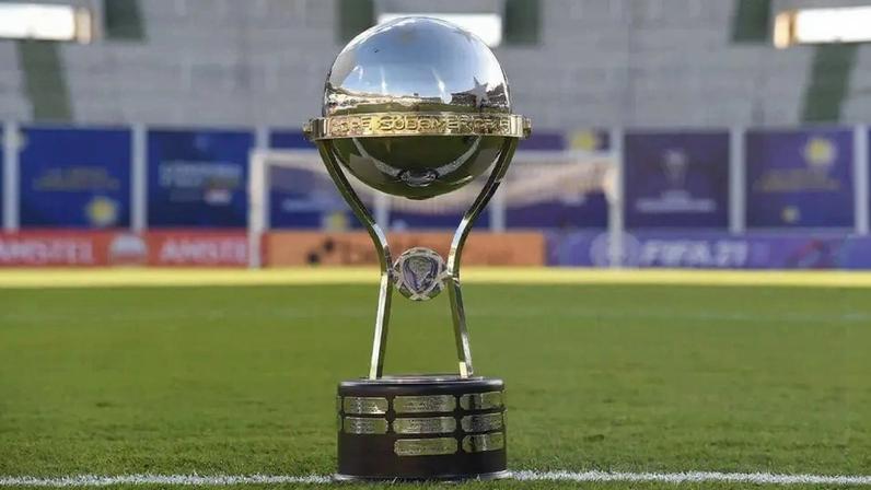 Troféu Copa Sul-Americana (Foto: Divulgação/Conmebol)