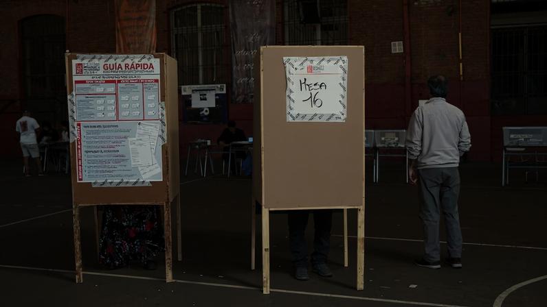 Eleições presidenciais do Chile 2025: mesas abrem e inicia a votação