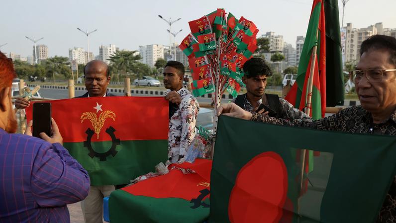 Tarique Rahman, provável próximo PM, retorna do exílio antes das eleições