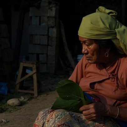 Conflitos em projetos de desenvolvimento marcam 2025 para povos indígenas do Nepal