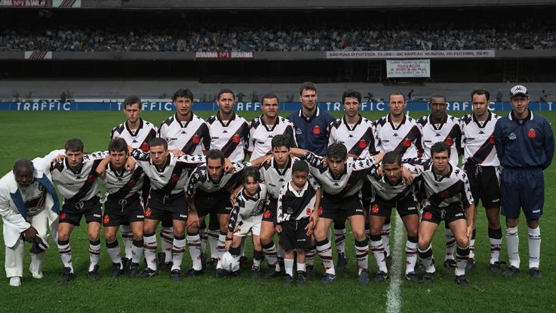 Jogadores do Vasco perfilados antes da decisão do Brasileiro de 1997 (Foto: Sergio Moraes / LancePress)