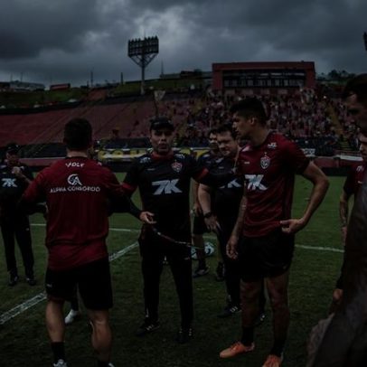 Vitória encerra preparação para enfrentar o São Paulo com escalação anunciada