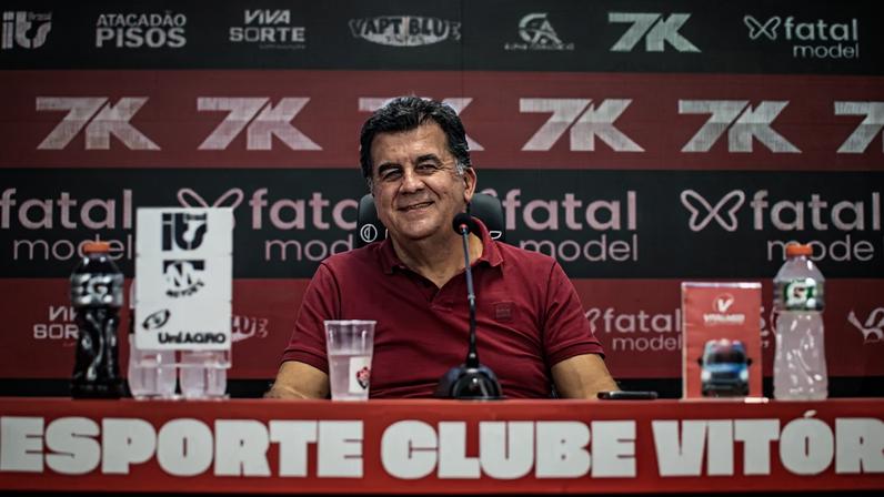 Fábio Mota, presidente do Vitória, em entrevista coletiva (Foto: Victor Ferreira / EC Vitória)