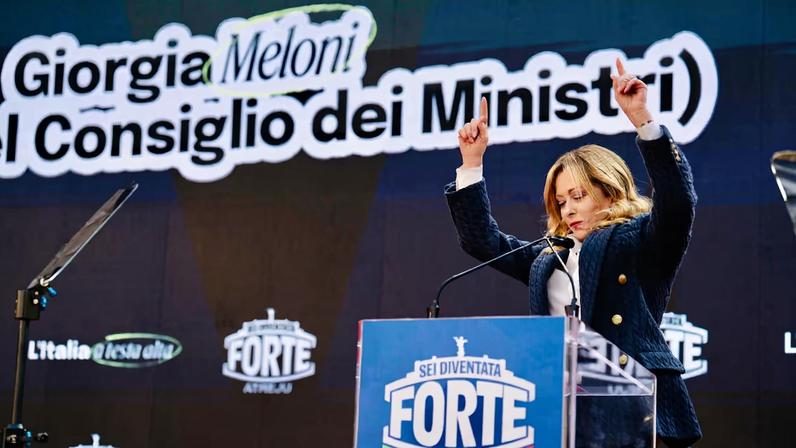 Mudanças na migração da UE incentivam Meloni a retomar deportações para a Albânia