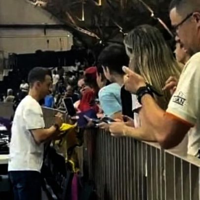 Santarelli é aclamado pela torcida brasileira no Mundial