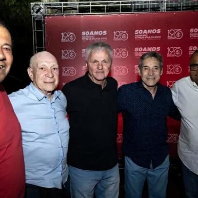 Internacional homenageia ídolos do título de 1975