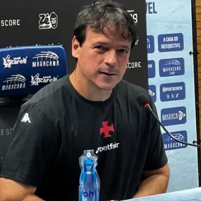 Diniz celebra classificação do Vasco com emoção