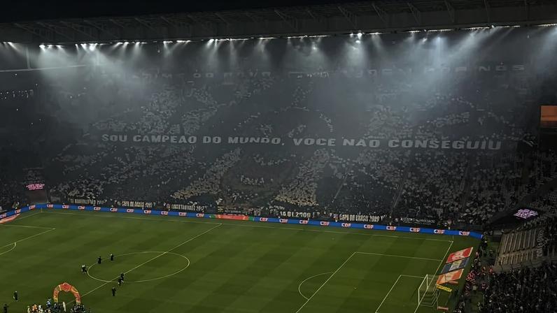 Corinthians fez provocação diante do Vasco (Foto: Guilherme Lesnok/LANCE!)