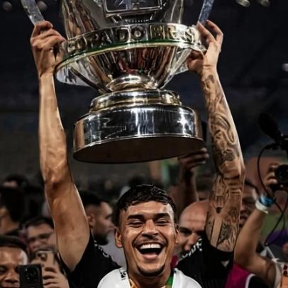 Tchoca, formado no Corinthians, celebra emoção ao conquistar a Copa do Brasil