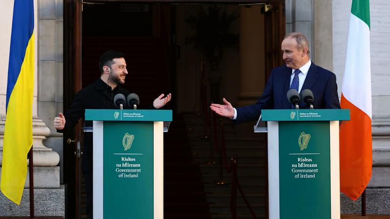 Irlanda detecta pelo menos cinco drones ao redor do avião de Zelenski