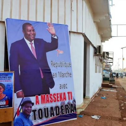 República Centro-Africana vota; Touadéra, aliado russo, busca terceiro mandato