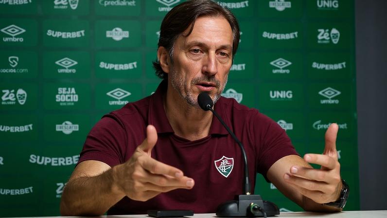 Zubeldía lamenta eliminação do Fluminense: Vasco passou merecidamente