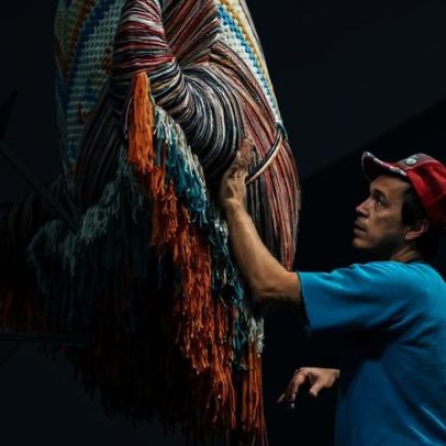 Cannupa Hanska Luger apresenta mostra no Joslyn Art Museum