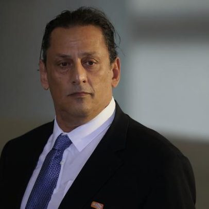 Wassef, ex-advogado de Bolsonaro, é condenado por injúria racial no DF