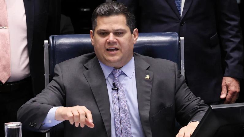 Crise entre Poderes se agrava, projetando cenário para 2026