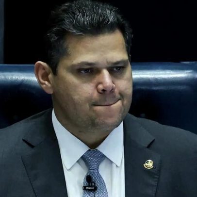 Alcolumbre critica governo Lula, reclama de ataques e promete reação