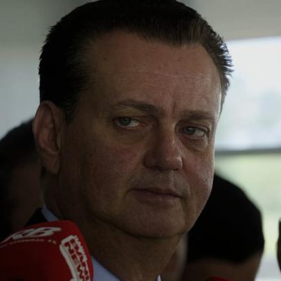 Kassab afirma que Tarcísio erra ao não distanciar-se de Bolsonaro