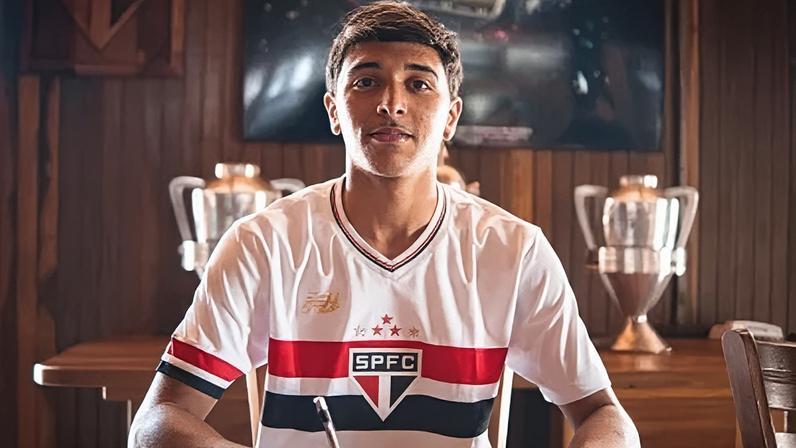 São Paulo apresenta Anthonny após disputa com Flamengo