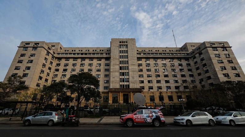 A sede dos tribunais federais da Argentina em Buenos Aires, conhecida como Comodoro Py, onde extradição de brasileiros foi julgada nesta quarta-feira (3) (Foto: Juan Ignacio Roncoroni/EFE)